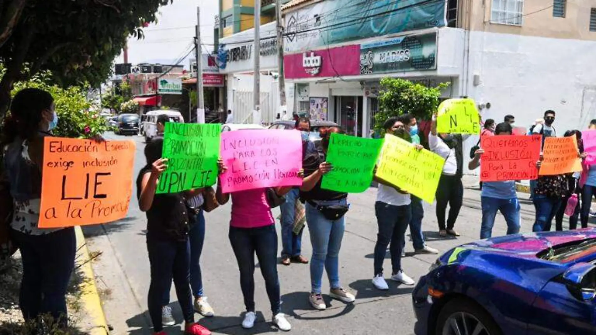 protesta egresados UPN